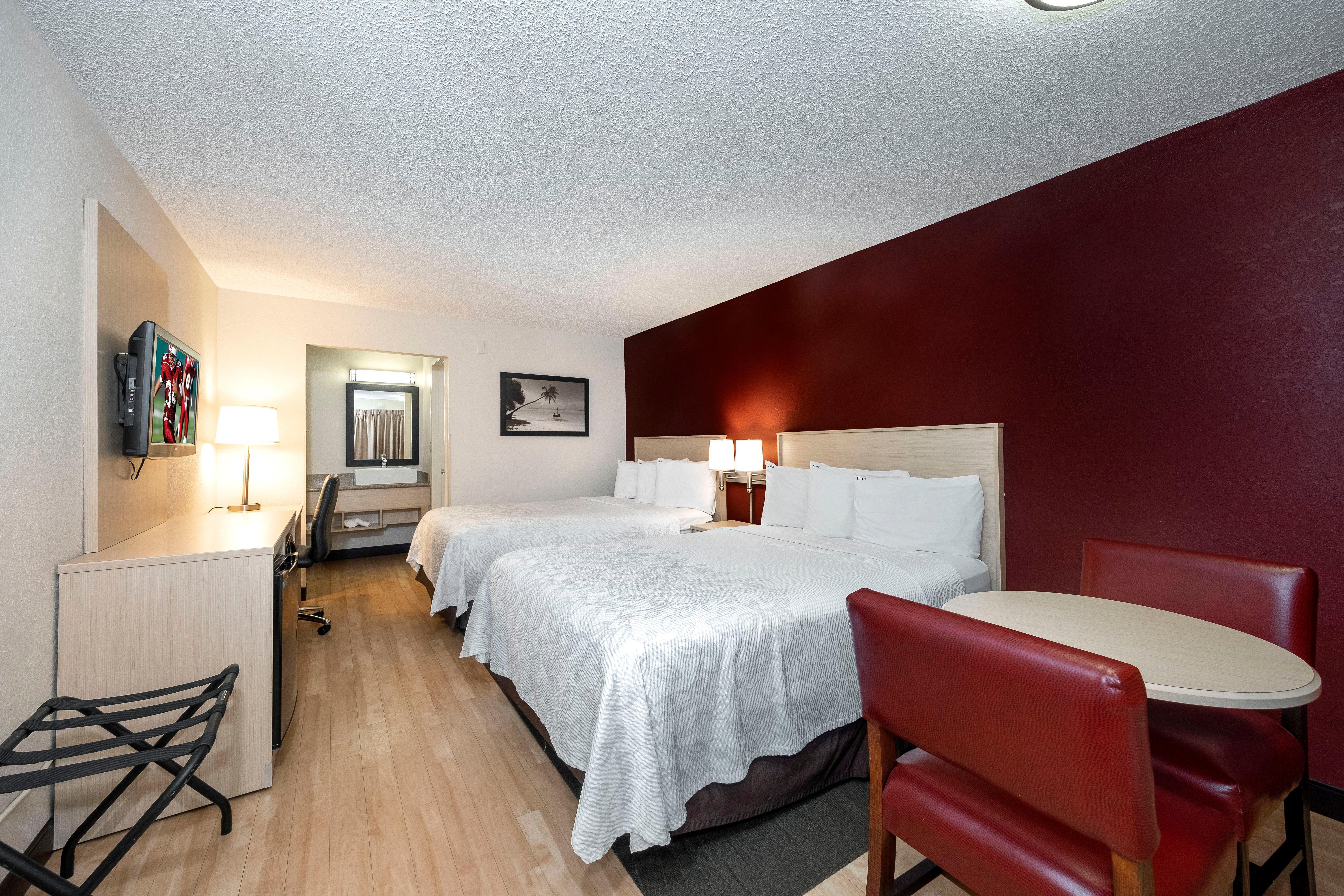 Red Roof Inn Plus+ & Suites Naples Downtown-5Th Ave S מראה חיצוני תמונה