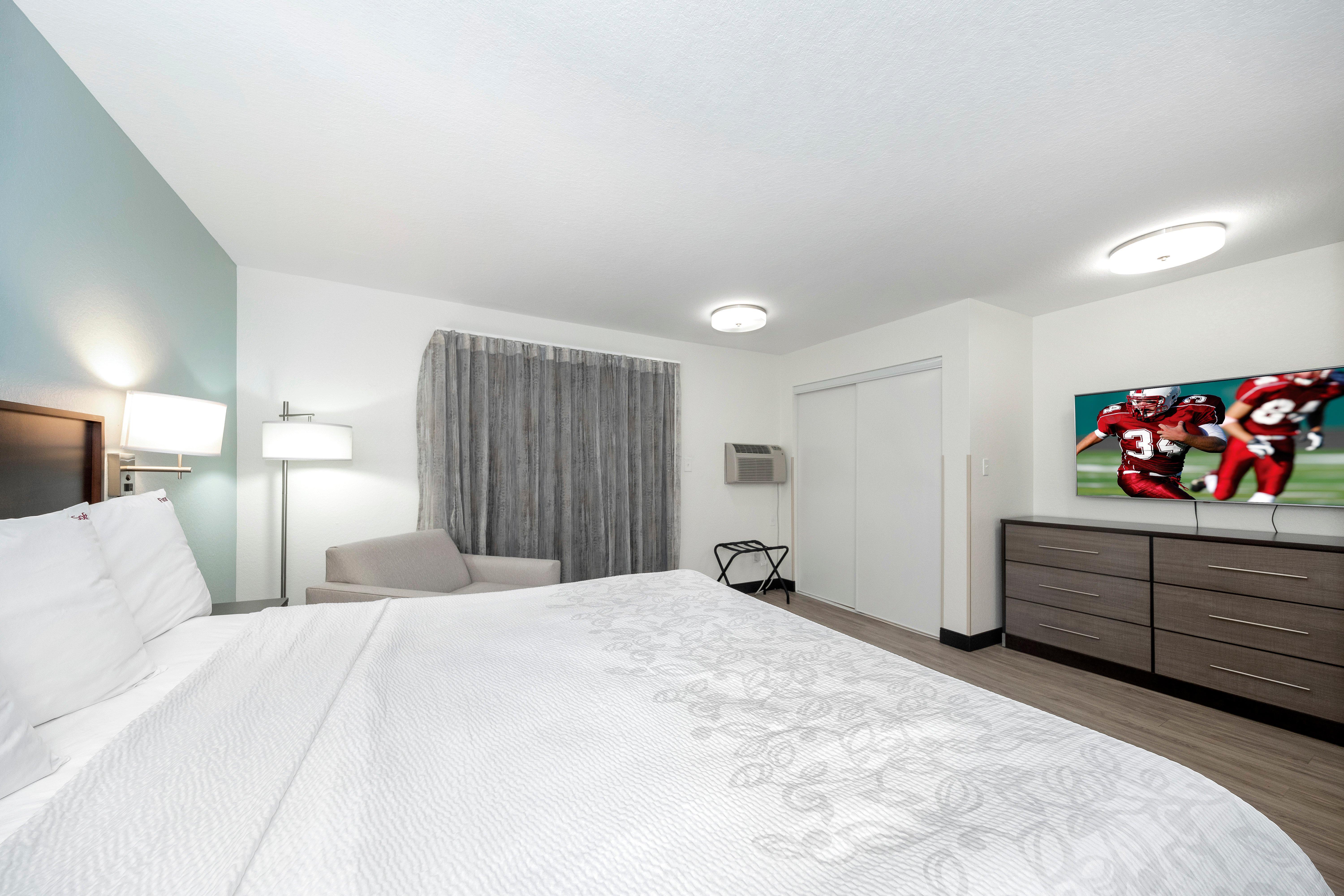 Red Roof Inn Plus+ & Suites Naples Downtown-5Th Ave S מראה חיצוני תמונה